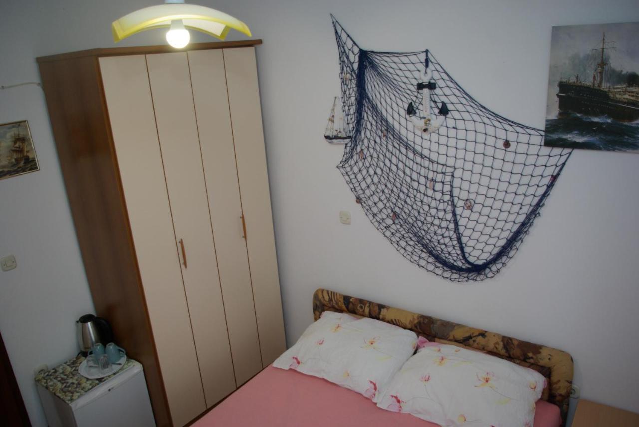 Rooms Tia Baška Voda Esterno foto