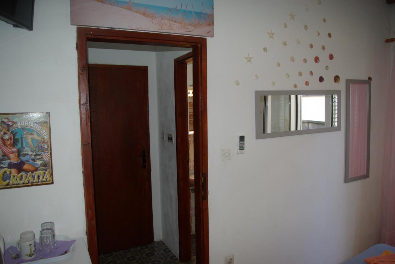 Rooms Tia Baška Voda Esterno foto