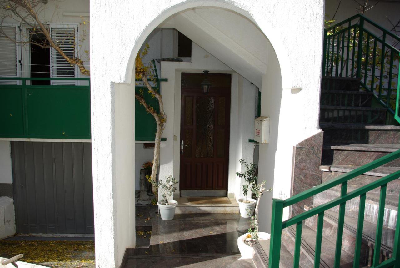 Rooms Tia Baška Voda Esterno foto