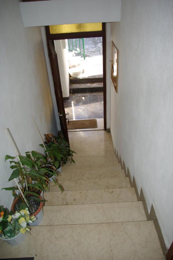 Rooms Tia Baška Voda Esterno foto