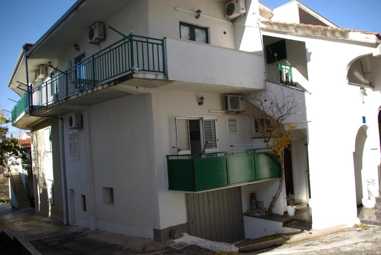 Rooms Tia Baška Voda Esterno foto