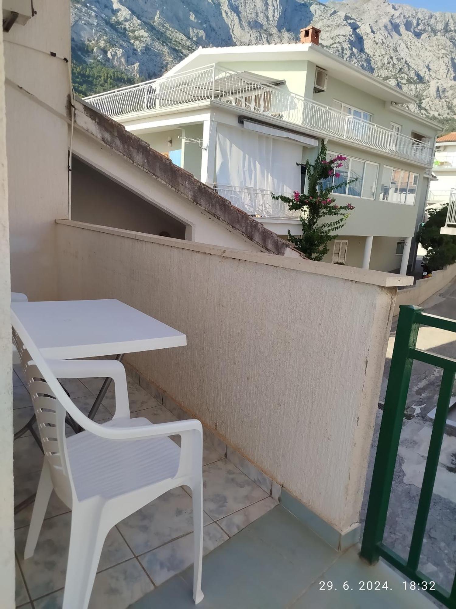 Rooms Tia Baška Voda Esterno foto